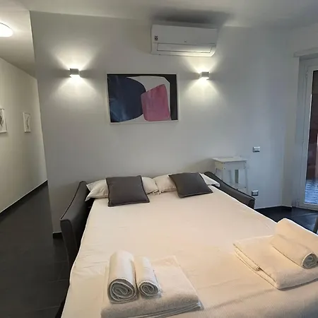 Апартаменты Nomentana White