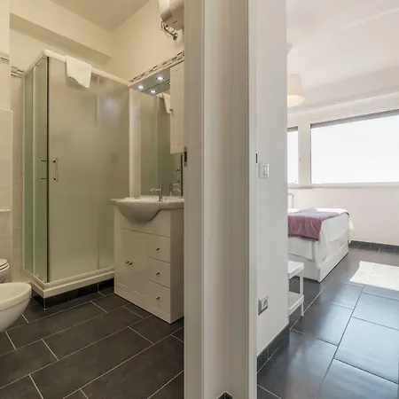 Nomentana White Апартаменты Рим