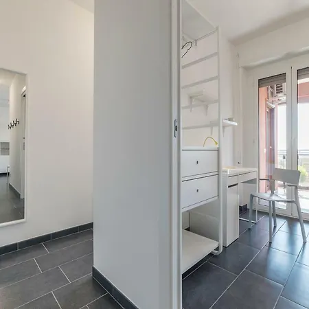 Nomentana White Апартаменты *