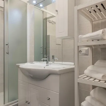 Nomentana White Апартаменты Рим