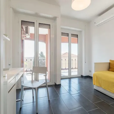 Nomentana White Апартаменты *